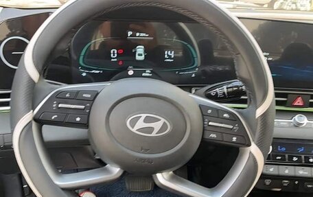 Hyundai Elantra, 2024 год, 1 835 000 рублей, 9 фотография