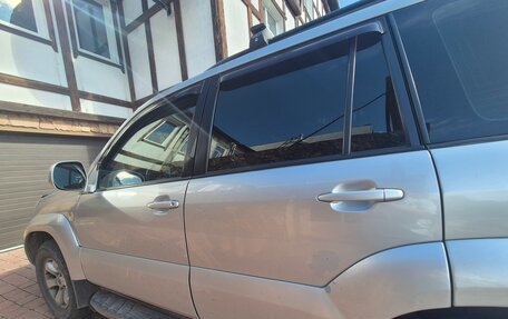 Toyota Land Cruiser Prado 120 рестайлинг, 2005 год, 2 000 000 рублей, 4 фотография