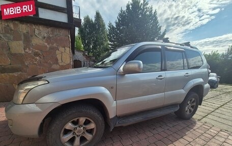 Toyota Land Cruiser Prado 120 рестайлинг, 2005 год, 2 000 000 рублей, 6 фотография