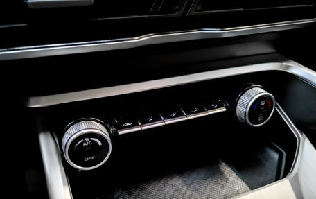 Geely Coolray I, 2022 год, 1 250 000 рублей, 24 фотография