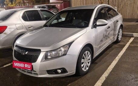 Chevrolet Cruze II, 2012 год, 700 000 рублей, 2 фотография