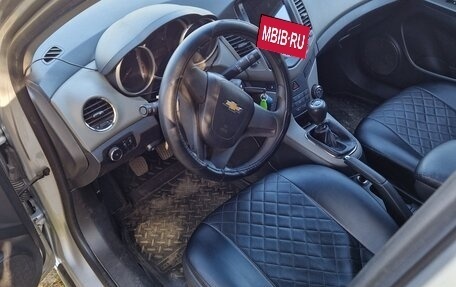 Chevrolet Cruze II, 2012 год, 700 000 рублей, 9 фотография