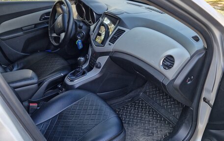 Chevrolet Cruze II, 2012 год, 700 000 рублей, 12 фотография