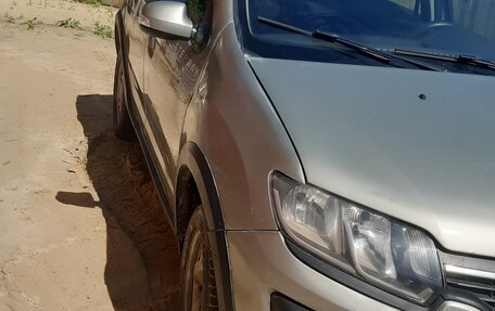 Renault Sandero II рестайлинг, 2015 год, 650 000 рублей, 1 фотография