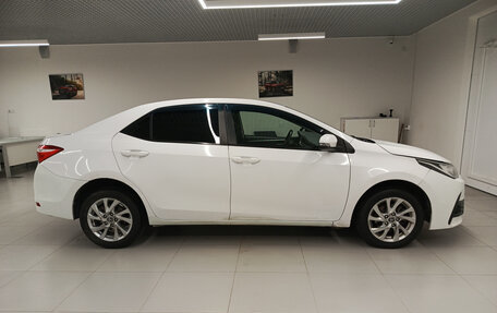 Toyota Corolla, 2016 год, 900 000 рублей, 4 фотография