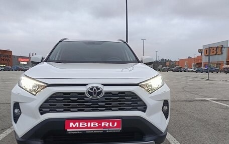 Toyota RAV4, 2022 год, 4 250 000 рублей, 1 фотография