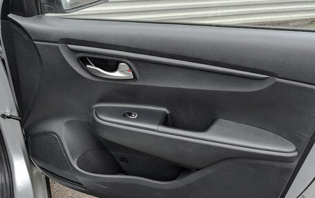 KIA Rio IV, 2021 год, 995 000 рублей, 21 фотография