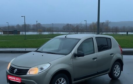 Renault Sandero I, 2010 год, 380 000 рублей, 1 фотография