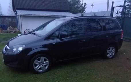 Opel Zafira B, 2012 год, 800 000 рублей, 1 фотография