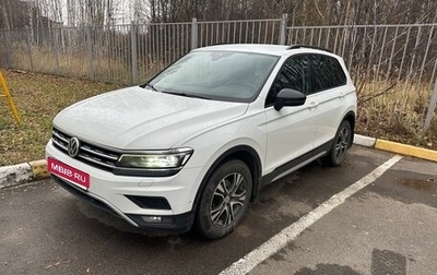 Volkswagen Tiguan II, 2019 год, 2 390 000 рублей, 1 фотография