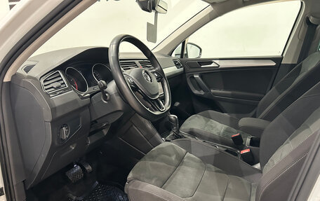 Volkswagen Tiguan II, 2019 год, 1 999 000 рублей, 13 фотография