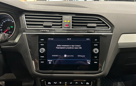 Volkswagen Tiguan II, 2019 год, 1 999 000 рублей, 16 фотография