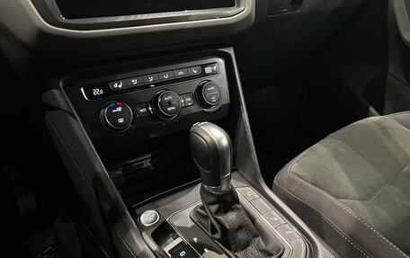 Volkswagen Tiguan II, 2019 год, 1 999 000 рублей, 18 фотография