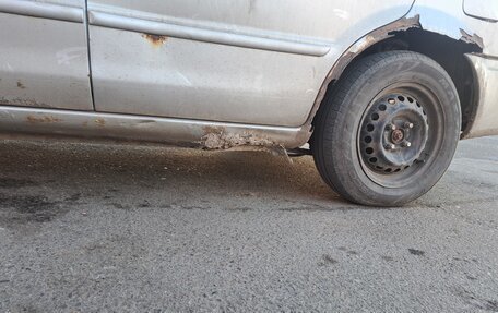 Mazda 323, 1999 год, 310 000 рублей, 11 фотография