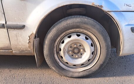 Mazda 323, 1999 год, 310 000 рублей, 17 фотография