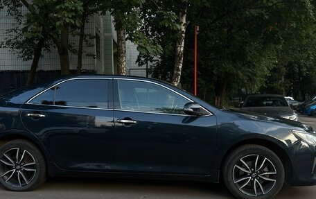 Toyota Camry, 2017 год, 1 560 000 рублей, 3 фотография