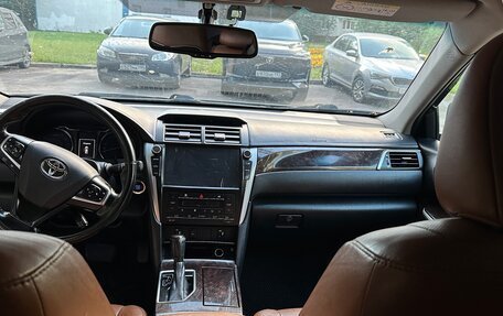 Toyota Camry, 2017 год, 1 560 000 рублей, 7 фотография