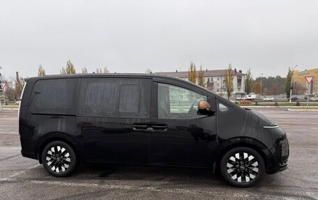 Hyundai Staria, 2024 год, 6 100 000 рублей, 7 фотография