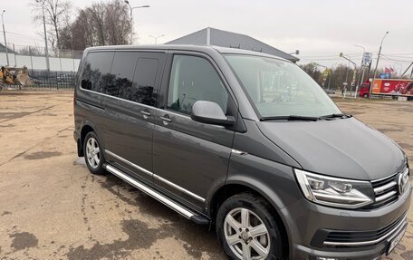 Volkswagen Multivan T6 рестайлинг, 2018 год, 3 200 000 рублей, 4 фотография