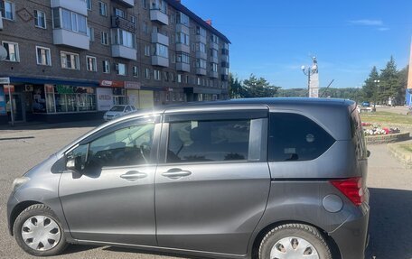 Honda Freed I, 2010 год, 880 000 рублей, 4 фотография