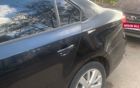 Volkswagen Jetta VI, 2013 год, 1 100 000 рублей, 3 фотография