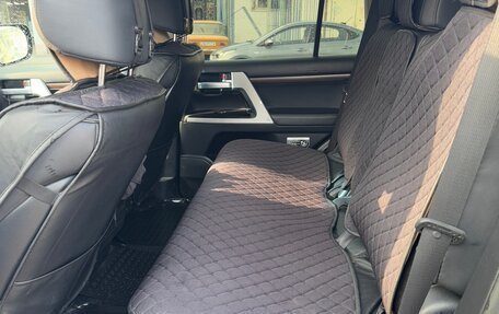 Toyota Land Cruiser 200, 2015 год, 6 850 000 рублей, 7 фотография