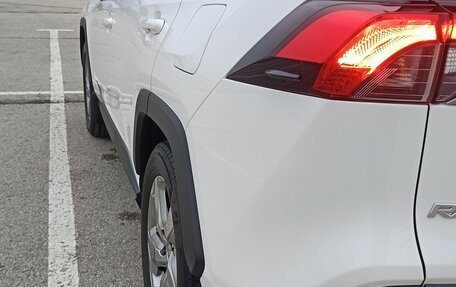 Toyota RAV4, 2022 год, 4 250 000 рублей, 9 фотография