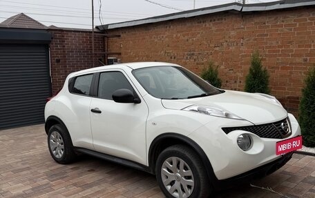 Nissan Juke II, 2014 год, 990 000 рублей, 2 фотография