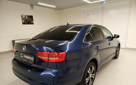 Volkswagen Jetta VI, 2015 год, 1 016 000 рублей, 5 фотография