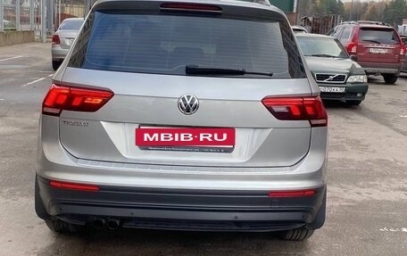 Volkswagen Tiguan II, 2020 год, 2 340 000 рублей, 3 фотография