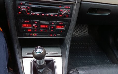 Audi A4, 2001 год, 395 000 рублей, 10 фотография