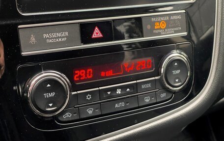 Mitsubishi Outlander III рестайлинг 3, 2019 год, 2 169 000 рублей, 19 фотография