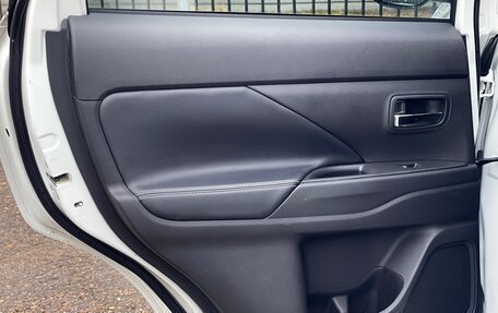 Mitsubishi Outlander III рестайлинг 3, 2019 год, 2 169 000 рублей, 25 фотография