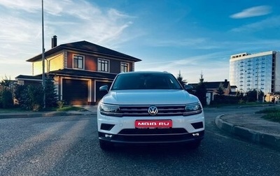 Volkswagen Tiguan II, 2018 год, 2 300 000 рублей, 1 фотография
