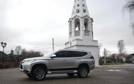 Mitsubishi Pajero Sport III рестайлинг, 2017 год, 2 850 000 рублей, 1 фотография
