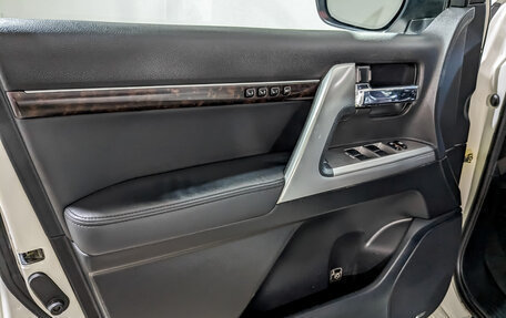 Toyota Land Cruiser 200, 2015 год, 4 850 000 рублей, 19 фотография