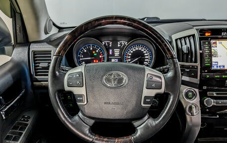 Toyota Land Cruiser 200, 2015 год, 4 850 000 рублей, 22 фотография