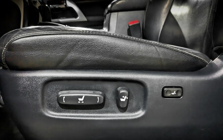 Toyota Land Cruiser 200, 2015 год, 4 850 000 рублей, 21 фотография