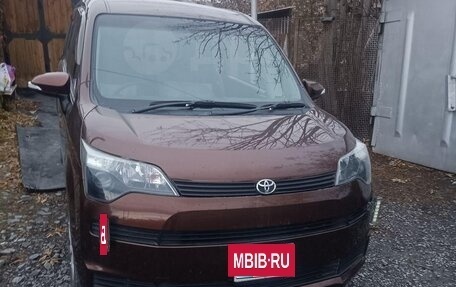 Toyota Spade, 2013 год, 910 000 рублей, 2 фотография