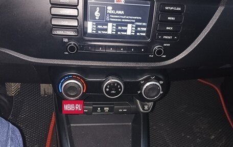 KIA Rio IV, 2018 год, 1 240 000 рублей, 10 фотография