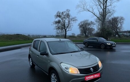 Renault Sandero I, 2010 год, 380 000 рублей, 2 фотография