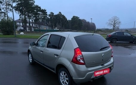 Renault Sandero I, 2010 год, 380 000 рублей, 4 фотография