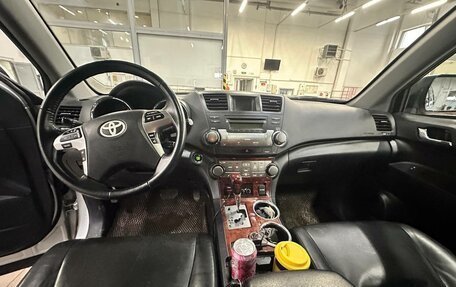 Toyota Highlander III, 2012 год, 1 750 000 рублей, 7 фотография