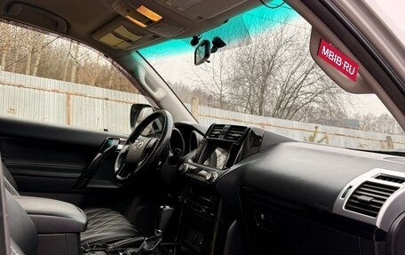 Toyota Land Cruiser Prado 150 рестайлинг 2, 2011 год, 2 550 000 рублей, 12 фотография