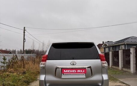 Toyota Land Cruiser Prado 150 рестайлинг 2, 2011 год, 2 550 000 рублей, 8 фотография