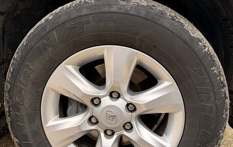 Toyota Land Cruiser Prado 150 рестайлинг 2, 2011 год, 2 550 000 рублей, 14 фотография