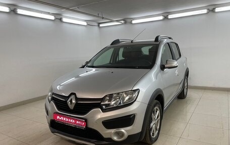 Renault Sandero II рестайлинг, 2017 год, 840 000 рублей, 1 фотография