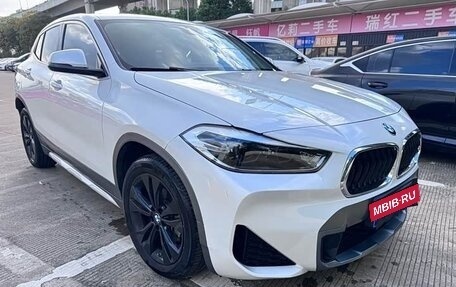 BMW X2, 2021 год, 1 950 000 рублей, 3 фотография