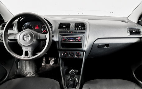 Volkswagen Polo VI (EU Market), 2013 год, 950 000 рублей, 14 фотография