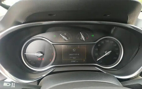 Buick Encore I, 2021 год, 1 210 000 рублей, 10 фотография